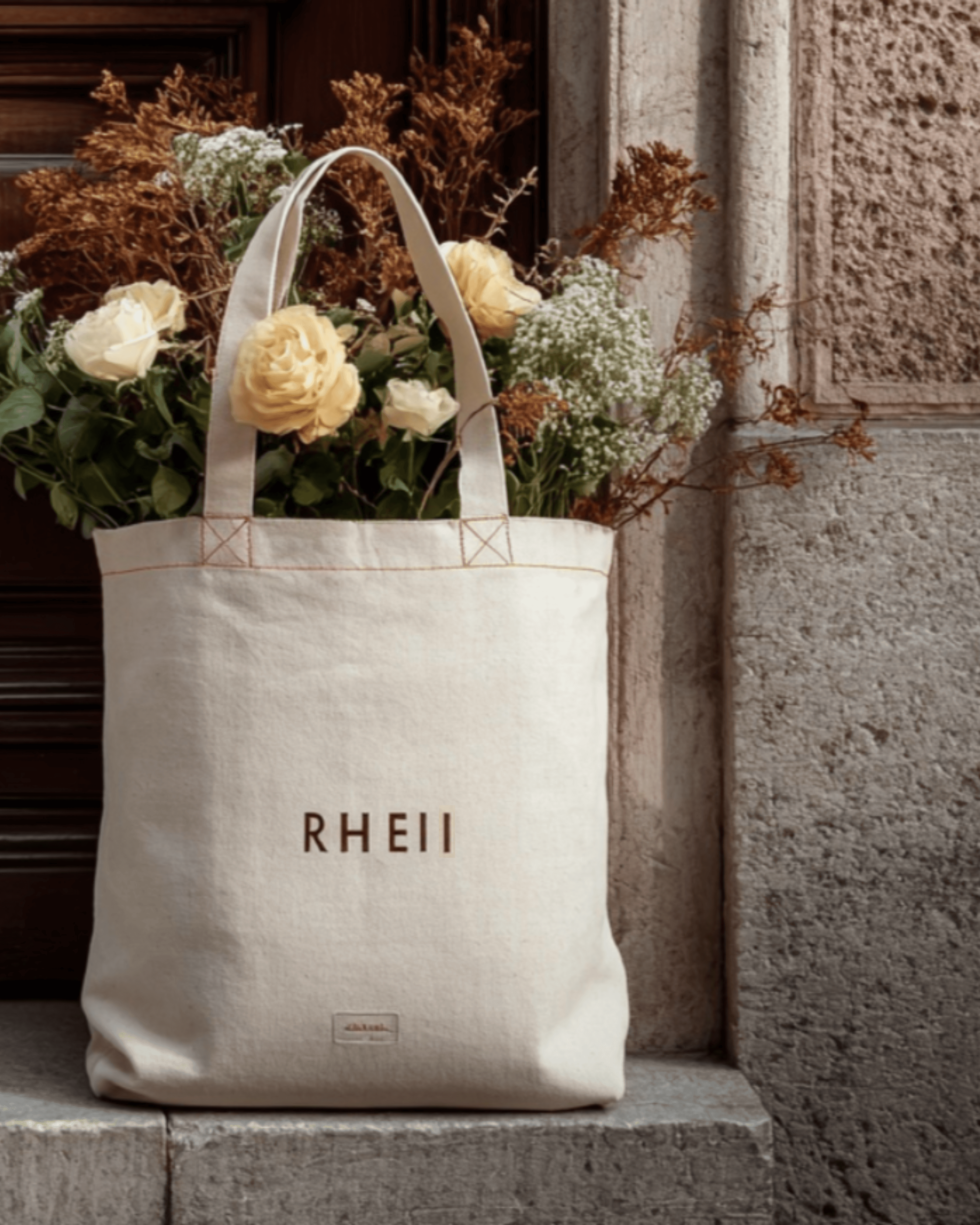 Rheii tote bag